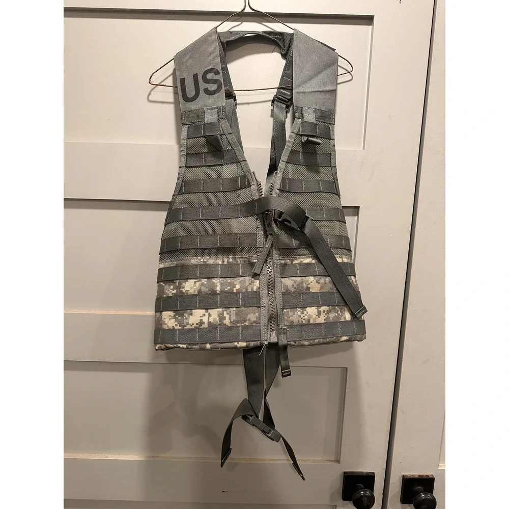 NEW USGI FIGHTING LOAD CARRIER VEST (FLC) ACU UNIVERSAL CAMO & SMALL GLOVES